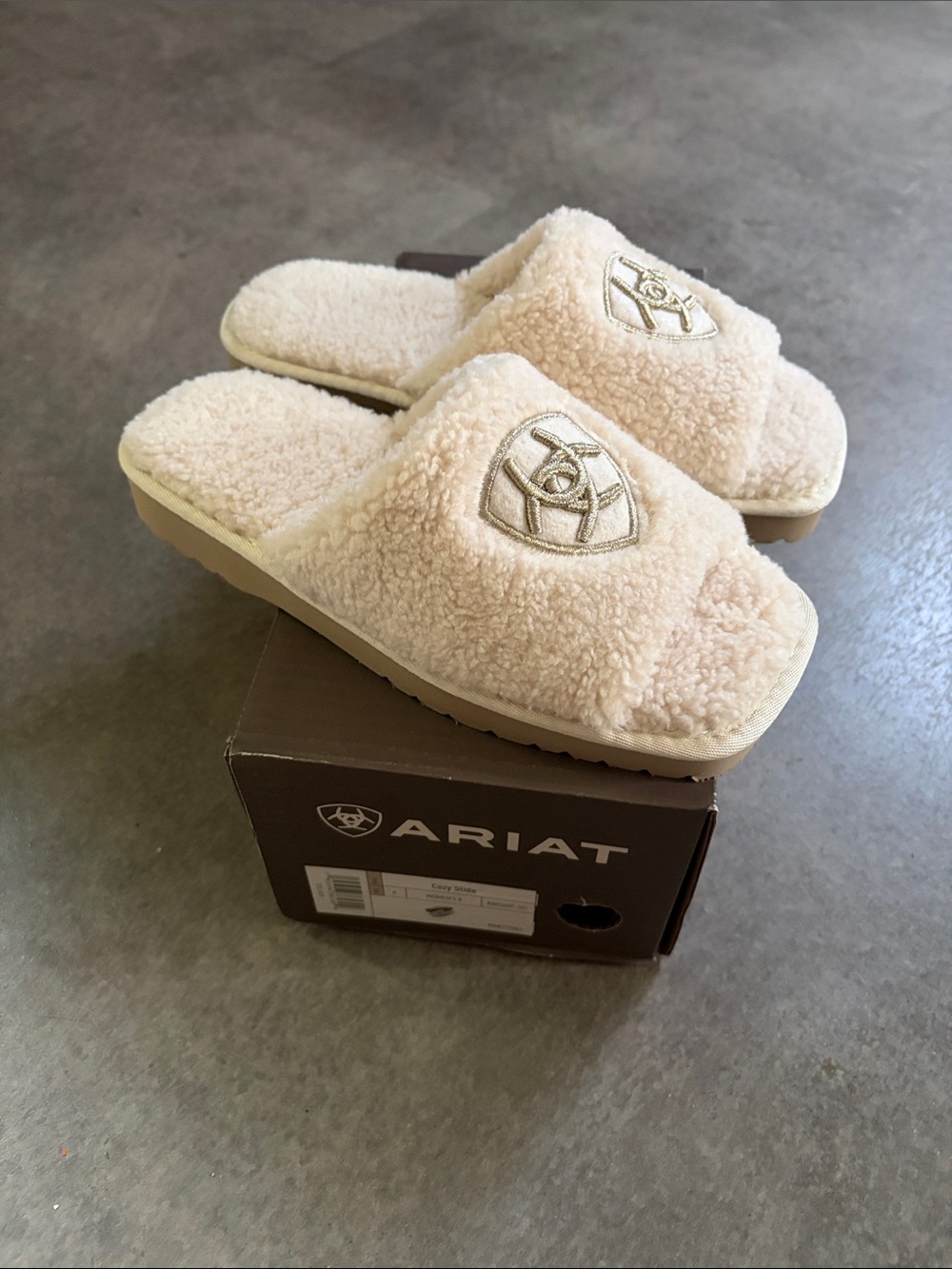 Ariat Women’s Cozy Slide Slipper